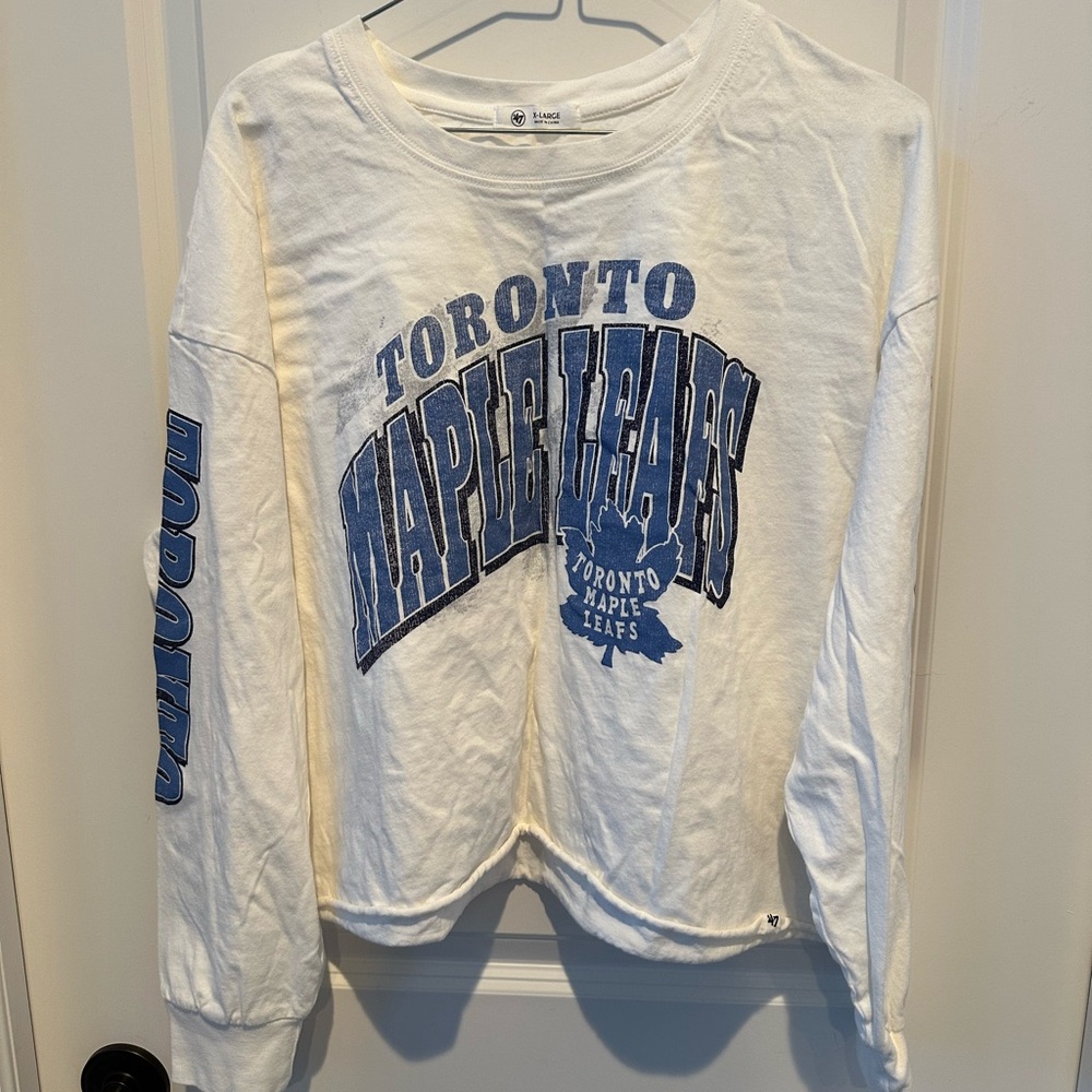 Long sleeve crop top Toronto maple Leafs shirt